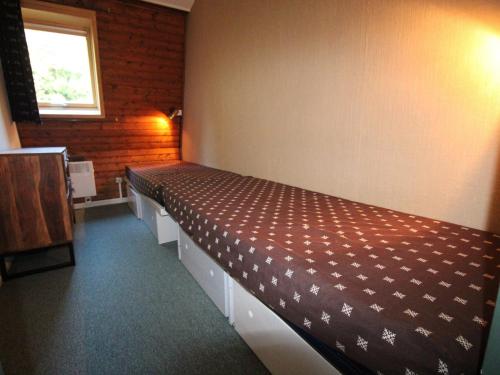 Cette chambre comprend un lit. dans l'établissement Charmant duplex au Village des Dromonts, Morzine - 7 pers, 45m², expo sud, à 10 min du centre - FR-1-633-9, à Avoriaz