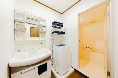 Easy to visit Kyoto Kobe Nara Osaka, 3 mins walk to Dotonbori & Namba
