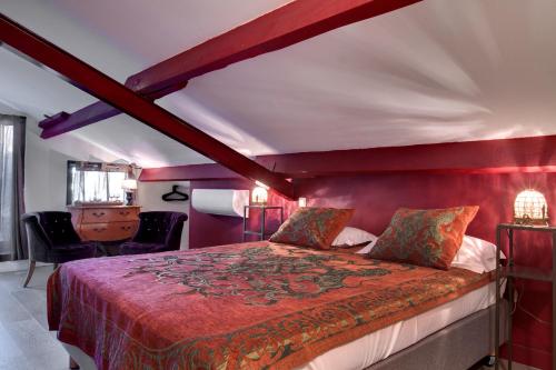 Легло или легла в стая в Aux Augustins Palais des Papes & Wellness