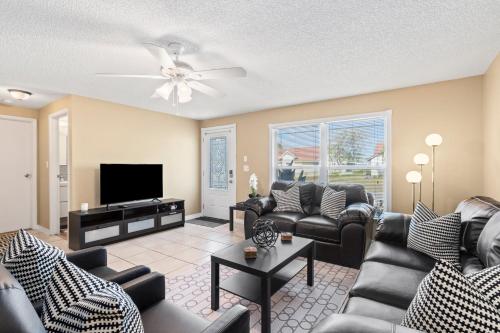 Gallery image of Cozy Family Getaway. Heated Pool and Spa in Bradenton