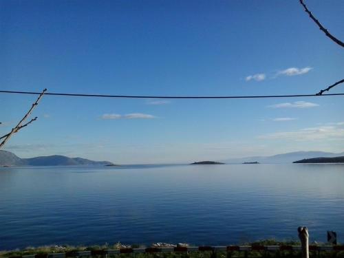 a view of a large body of water at Niriides in Galaxidhion