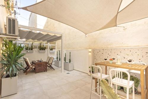 -MalagaSunApts-Merced Private Terrace