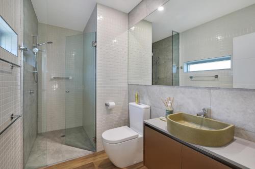 Ένα μπάνιο στο Element on Coolum Beachfront Sunshine Coast