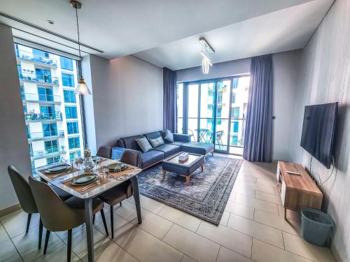 Fotografie z fotogalerie ubytování STAY BY LATINEM Luxury 1BR Holiday Home G6524 near Burj Khalifa v Dubaji