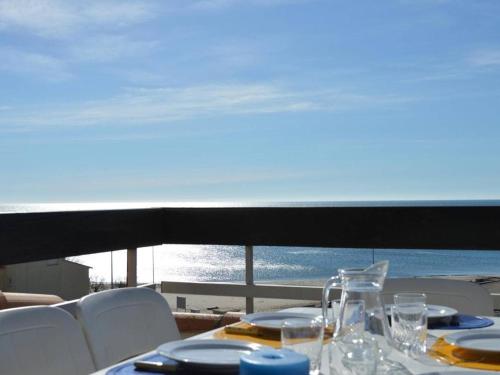 Appt T3 avec terrasse, clim, parking à Cap d'Agde, proche plage et commerces - FR-1-249-38
