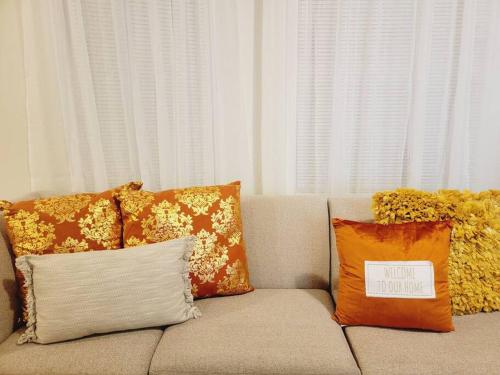 Χώρος καθιστικού στο Modern 4 Bed Rooms Jersey City, NJ Easy Access to Manhattan