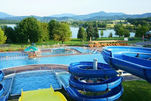 Bazén v ubytování Hotel Terasa nebo v jeho okolí