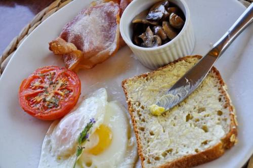 Eten bij of ergens in de buurt van het pension

