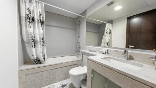 Bilik mandi di Mabaat-Superior 2BR-Emaar - 514