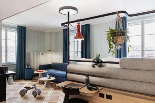Un lugar para sentarse en Stay KooooK Bern City - Online Check In