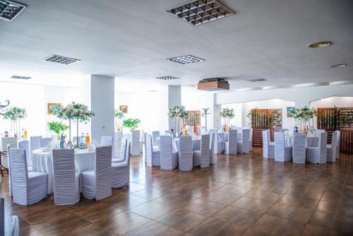 Restaurace v ubytování Hotel Horezu