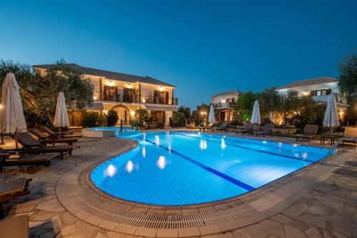 The swimming pool at or close to Olive Tree Villas