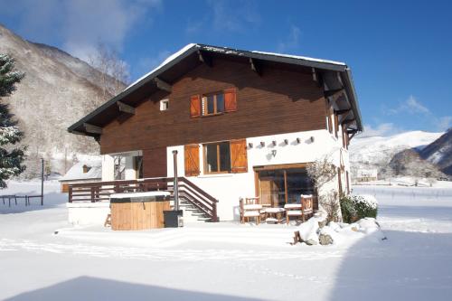 Nespecifikovaný výhled na hory nebo výhled na hory při pohledu z bed and breakfast