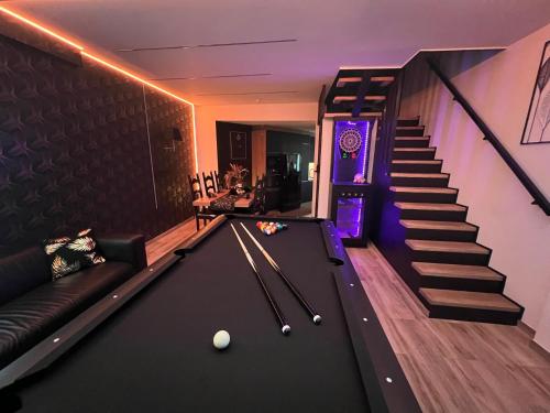 Biliár nebo kulečník v ubytování Zen, un studio superlatif