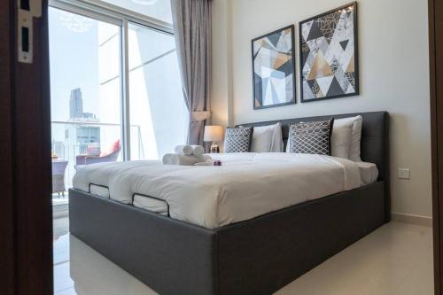 Postel nebo postele na pokoji v ubytování 1-bed flat with amazing views!