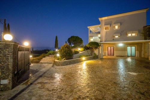 Gallery image of VILLA SORELLINA in Gouvia
