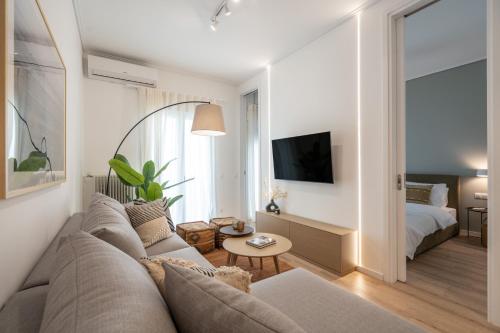 Unique 2 Bedrooms Apartment, Steps to Plaka and City center