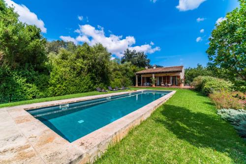 Ideal Property Mallorca - Sa Velaの敷地内または近くにあるプール
