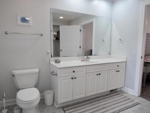 Koupelna v ubytování Hook, Wine, and Stinkers