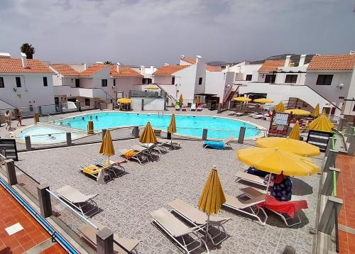 Bazén v ubytování Apartamento VILLA FLORIDA 116 nebo v jeho okolí