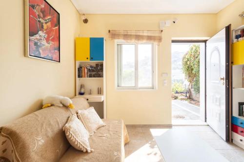 Gambar di galeri bagi House with majestic sea view di Vromopoúsi