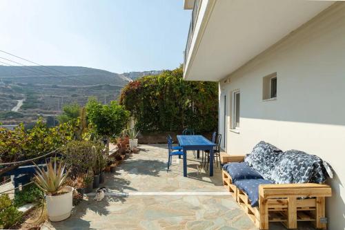 Gambar di galeri bagi House with majestic sea view di Vromopoúsi