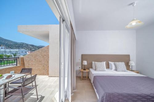 Una cama o camas en una habitación de Maria Rousse
