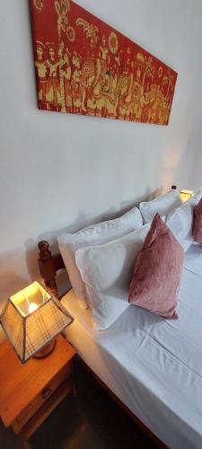 Ein Bett oder Betten in einem Zimmer der Unterkunft The Comfort