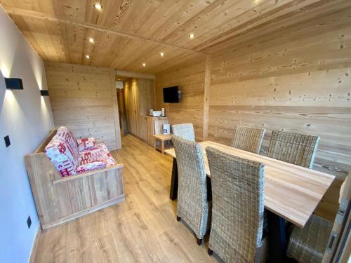 Appartement Rénové 8 Pers Centre Village La Clusaz, Balcon Sud, Proche Commerces et Pistes - FR-1-459-15