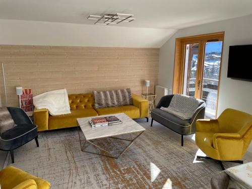 Duplex rénové 2020, 4 chambres, balcon, parking à La Clusaz - FR-1-459-171