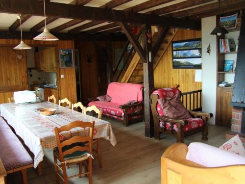 Chalet familial 5 chambres pour 8 personnes à Saint-Jean-de-Sixt - FR-1-459-160