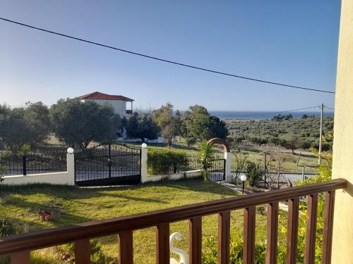 Galería fotográfica de Apartments Giannis en Metamorfosi