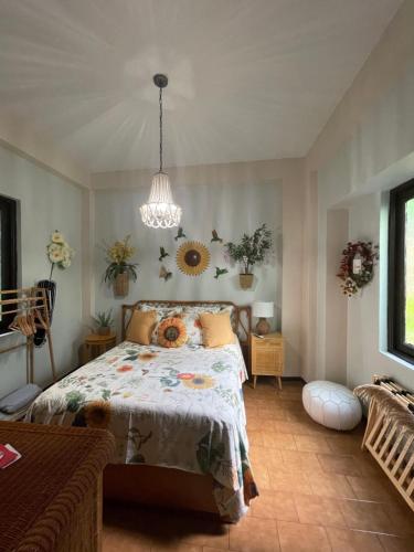 Cama o camas de una habitación en The Willow Apartment y The Garden Apartment en Casa of Essence situados en Old San Juan