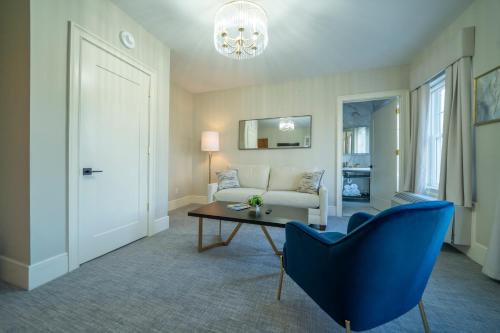 Kuchyň nebo kuchyňský kout v ubytování Orange Inn Boutique Hotel