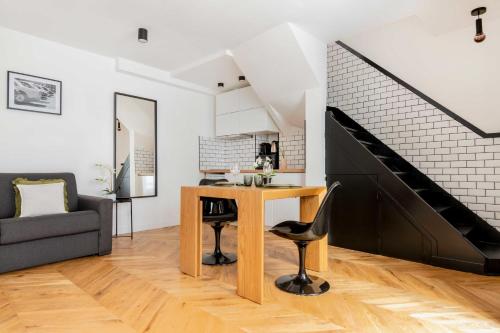 Zdjęcie z galerii obiektu Maisonnette in the heart of Paris 4P1BR - Nation w Paryżu