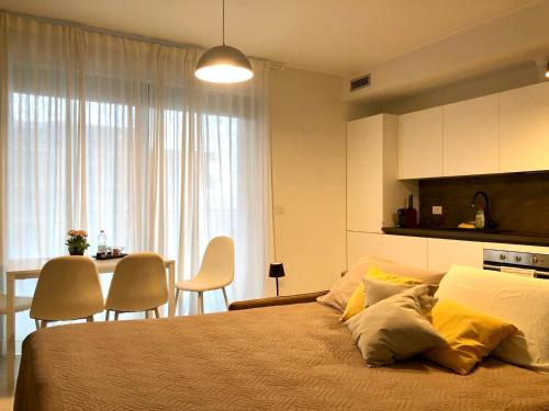 Kuchyň nebo kuchyňský kout v ubytování Loft with terrace in Uptown Milan near Rho Fiera