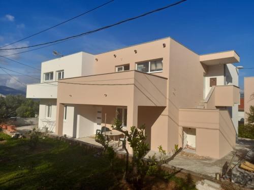 Apartment in Slatine with Terrace, Air conditioning, Wi-Fi (4789-2)