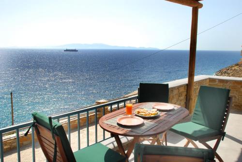 Gallery image of Aelia Mare Apartments Nr1 in Istérnia