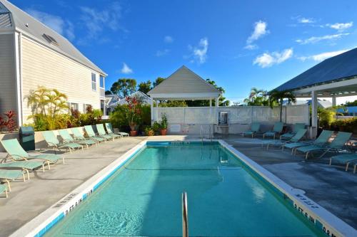 Duval Square Penthouse R19 – Photos 2