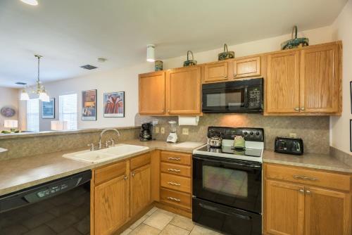 Duval Square Penthouse R19 – Photos 3