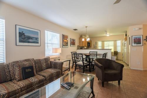 Duval Square Penthouse R19 – Photos 5