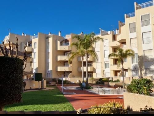 Gallery image of The Hideaway 2 Bed Poolside Groundfloor Apartment On Albatros Full AC Free Fast Wifi in Los Alcázares