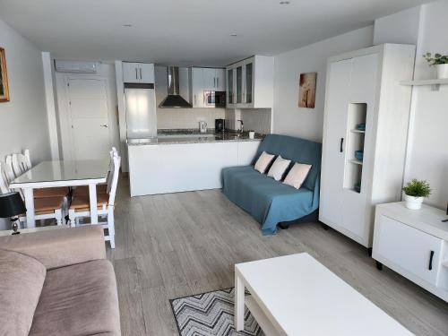 Kuchyň nebo kuchyňský kout v ubytování Estupendo apartamento al mar