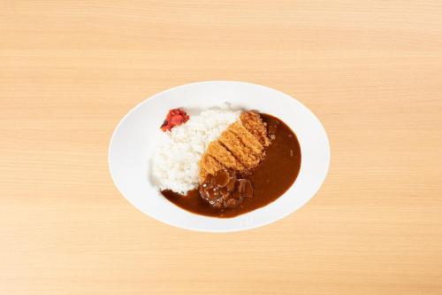 Makanan di atau berdekatan hotel