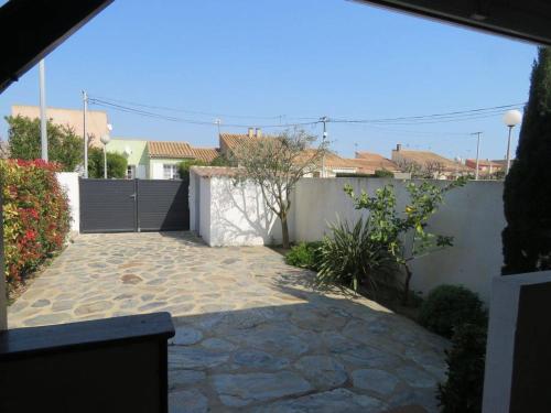 Maison avec Terrasse, BBQ, Cour, 700m Plage, 3 Pièces, 6 Personnes - FR-1-701-11