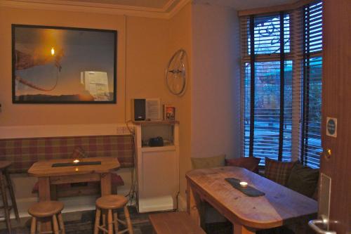 A bathroom at The Vagabond Bunkhouse 