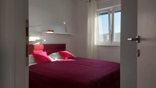 Apartment Vista Oasis with Pool and Terrace