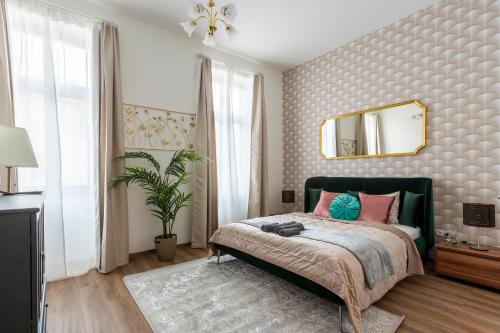 Explore Budapest from a Luxurious Cozy Apartment