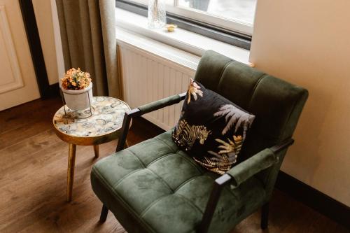 Posezení v ubytování Hotel Chapter