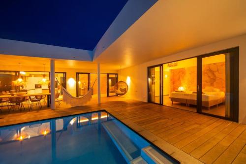 Φωτογραφία από το άλμπουμ του Villa Reef - LXRYHOME Collection σε Jan Thiel